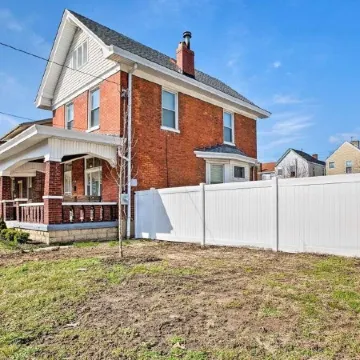 Urban Oasis 3 Miles to Cincy Sleeps 12