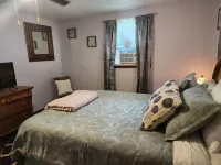 Relaxing, Peaceful 1-bedroom Pet- Friendly Apartment