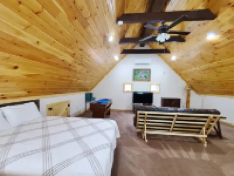 Amazing RIVERFRONT Cabin.