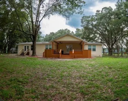 Ginnie Springs Hidden Scuba Oasis Retreat!   Only 1 minute from Ginnie Springs