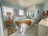 Oceanfront Gated Corner lot Amazing Sunsets. 90” BoatDock & 12 person Swim Spa!