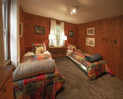 Hideaway Cottages, Cottage B Hotels in Springfield