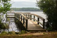Quiet getaway in updated home in Fl state forest