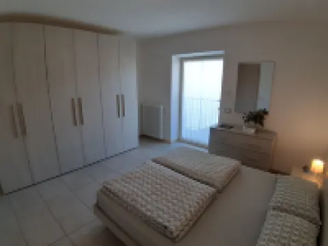 Apartment Orchidea with beautiful lake view