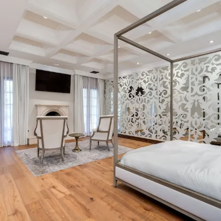 STR 2025 002405 - Tuscan Camelback Mountain Mansion - Close to Everything!!