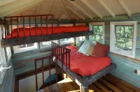 Owls Head Village Post Office Hotels in Knox County