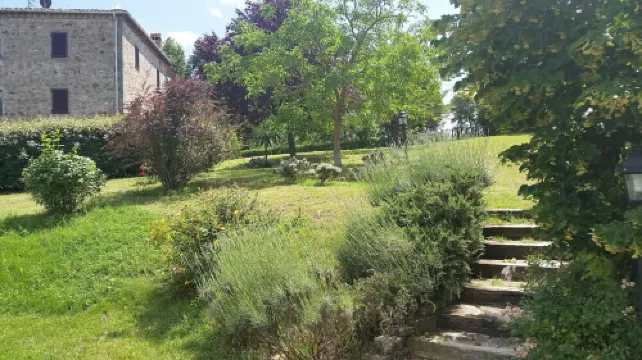 Typical Umbrian farmhouse - Exclusive