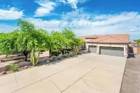 Beautiful backyard oasis w/free heated diving pool