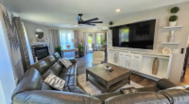 Cozy, Beautiful, Lovely Home Away from Home.  Perfect for family re-unions! Hotels in Fairfield