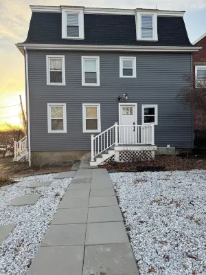 totally remodeled   house with fitness room, close to Boston and Worcester Hotels near Framingham