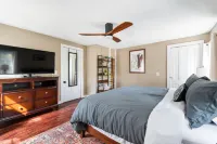 Charming Farmhouse, Sauna - 4 bedrooms, WiFi, AC in Upper Jay