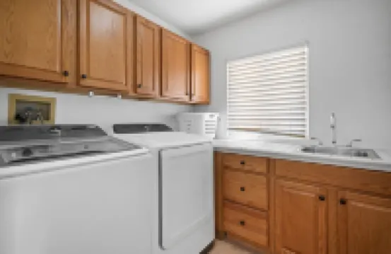 Unique Bermuda Escape with Pool/Spa & King Size Bed!