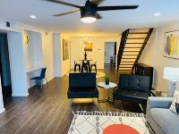 Contemporary Remodeled 6 Bed 4 Bath Apartment