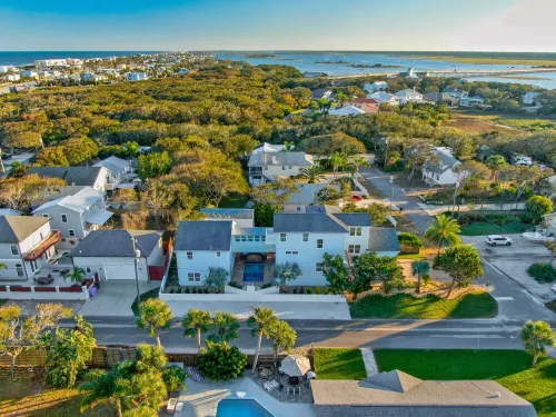 Oversized home w/ Heated Pool - mins from beach! - 4-Star
