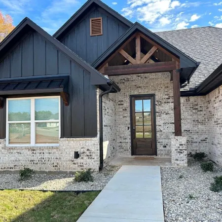 Charming Retreat in Hallsville, TX – Your Cozy Home Away from Home!