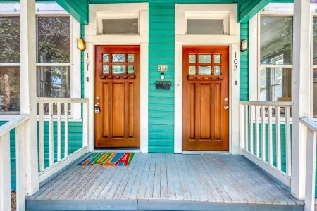 Adorable Apt Near Downtown | Ideal for Longer Stays