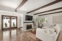 Baja Rosa- Stylish Biltmore Area Private Home with Included Casita/Heated Pool