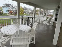 Beautiful, family friendly Bradley Beach home 1.5 blocks from the beach! Hotels in Bradley Beach