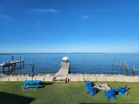 Relax & Renew in a WATERFRONT Cottage , private pier, kayaks, fishing, wineries.