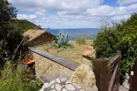 Casa dei Gabbiani, immersed in the Mediterranean scrub