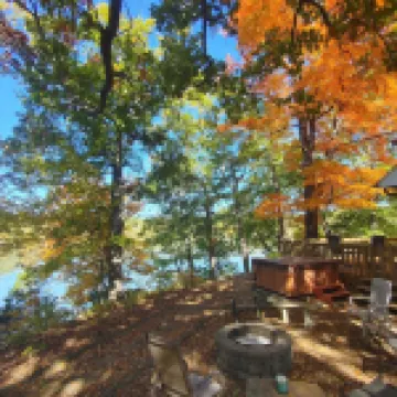 Beautiful Waterfront House with Dock for Family Fun Near Ha Ha Tonka State Park 沃倫酒店