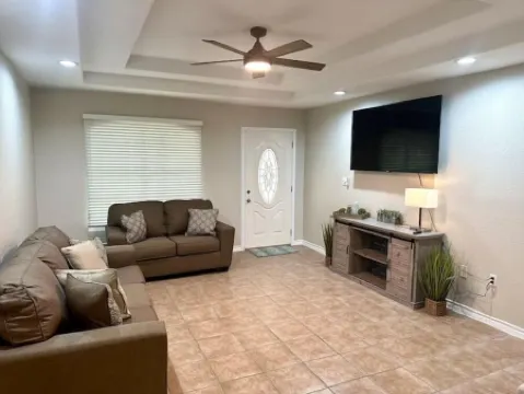 Charming 4beds/2bath Entire Home