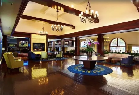 Getaway Villa in a Carlsbad Resort - Golf, Spa, Pool. Near beaches. Отели рядом с Аэропорт Эль-Паломар