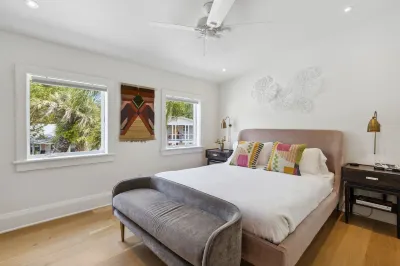 Charming Studio Loft S / Steps to Beach & Dining Hotel in zona St Simons Island