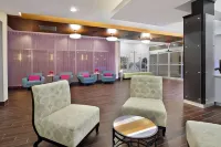 Holiday Inn Express Baton Rouge Downtown Hotels near Old Governor's Mansion