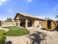 Western vibe 3 BR home with heated pool and sauna - 프라이빗 풀