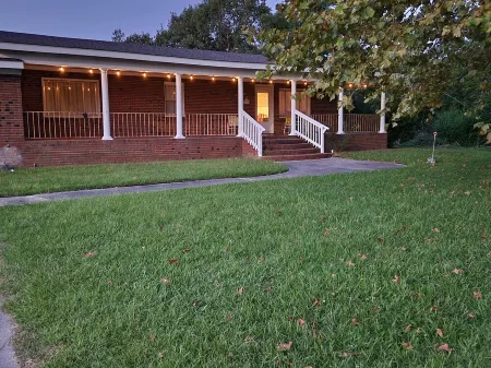 3 bed 2 bath Home 11 miles from Atlantic Ocean