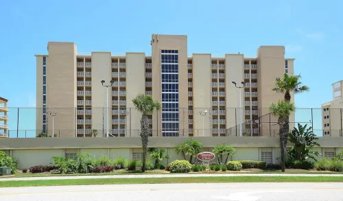 Oceanfront Condo*Non-Driving Beach*Pool*Free Wifi/Parking*Bikes*Beach Equipment.