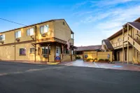 Howard Johnson by Wyndham Santa Cruz Beach Boardwalk - Spa