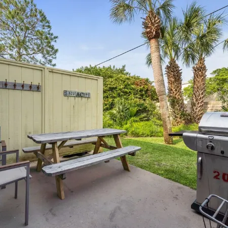 Southbay by the Gulf, 3 BR, Pool out Front Door, Gas Grill, 5min walk to beach