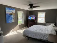 Steps to the beaches of Lake Erie 4BR, 3BA Beautiful House