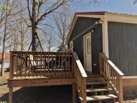 Quaint Cottage in Birdsong Creek/KY Lake/TN River. Short and Long-Term Rental