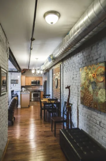 Cozy loft in the ❤️ of DT Lynchburg!