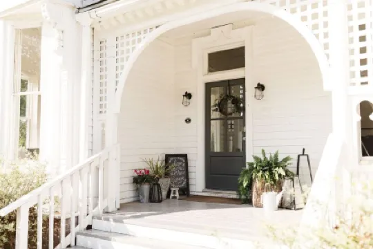 Historical Morrow House Season 5 Fixer Upper, Featured In Cottage Style Magazine