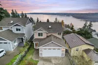 Cozy Bremerton Home with Water Views Hotels in der Nähe von Bremerton