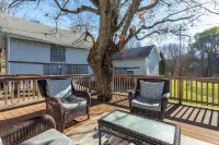 5 miles from New Paltz, close to Vassar, SUNY ideal for weddings and graduations