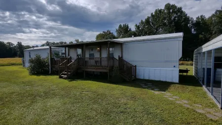 REEL DEAL! Covered Boat Parking! LONG TERM RENTAL!