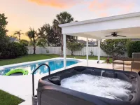 Coastal Gem: Pool, Hot Tub, King Bed, & More