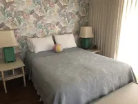 PICTURESQUE LAGOON & OCEAN VIEWS  호텔