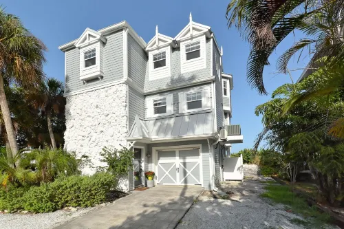 Beautiful, Gulf-Front Home on Bean Point--Halcyon House