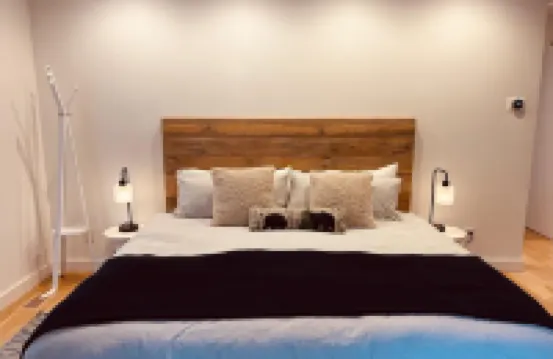 Luxurious Ski in-Ski Out Mnt. Creek/Hot Tub/Tennis & Pickleball/Heated Pool/Golf