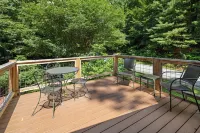 Spacious Cabin in Pisgah Forest.