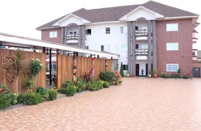 Golden Crystal Hotel Hotels in Adjiringanor