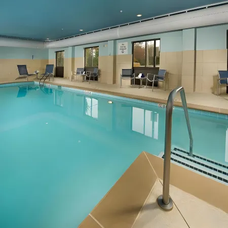 Holiday Inn Express & Suites Tullahoma by IHG