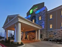 Holiday Inn Express & Suites Brady Hotels in Brady
