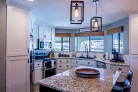 Beautiful pool home retreat, great location & view